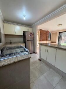 casa condominio loma linda 4